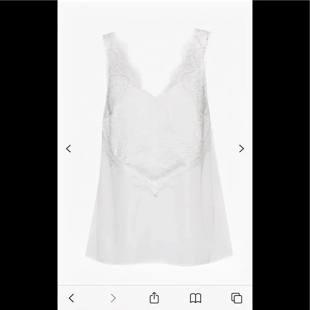 CLASSIC LIGHT CREPE LACE V NECK TOP - Picture 3 of 3